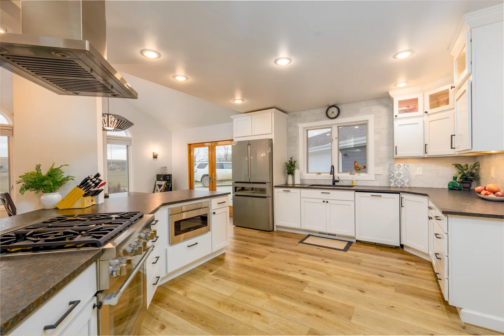 Kitchen renovation with layout, installations and material planning